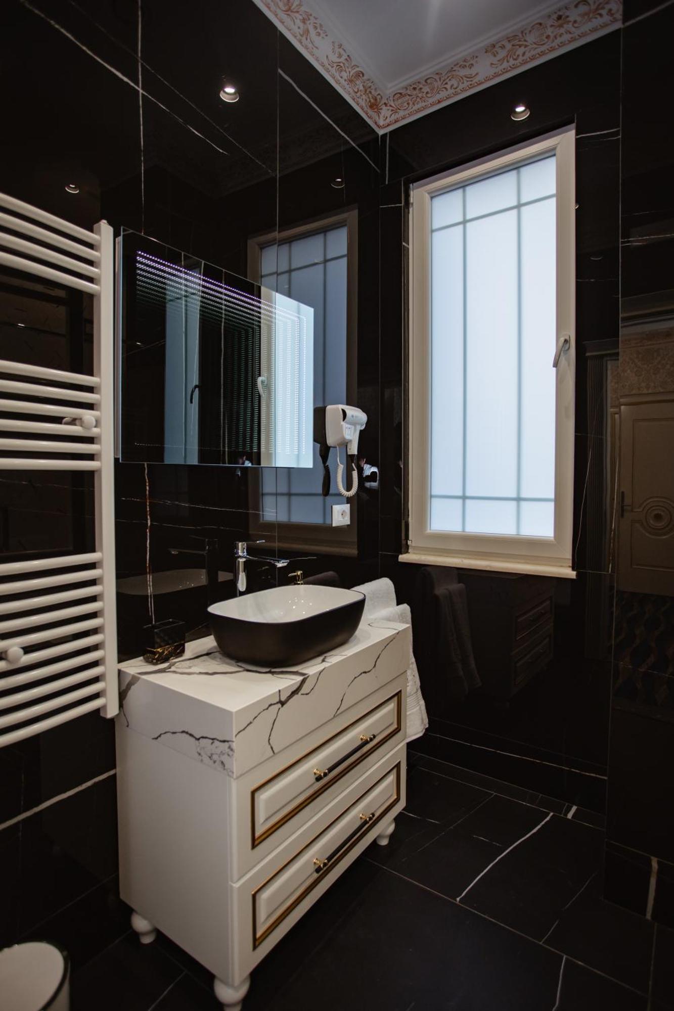 שקודר Ervini Boutique Hotel מראה חיצוני תמונה